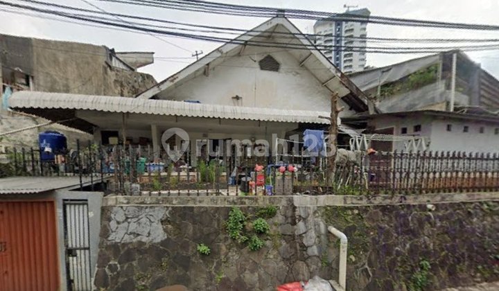 Di Jual Rumah Hitung Tanah di Bendungan Hilir, Cocok untuk Usaha Kos"An Homestay Dll