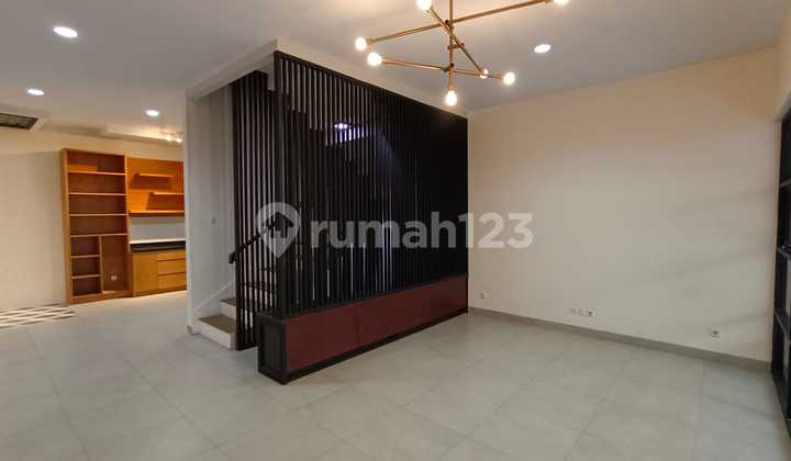 For Sale Cheap 3-Story House in Tomang, Modern Minimalist with Beautiful Full Interior 2