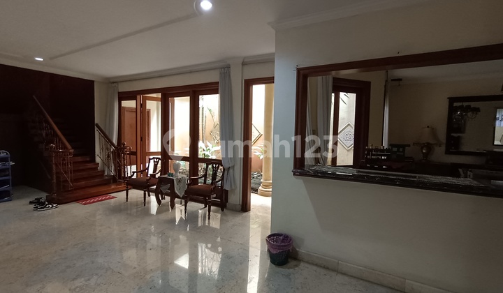 For Rent: 2-Story House in Tomang, Large Size Suitable for Residence or Office 2