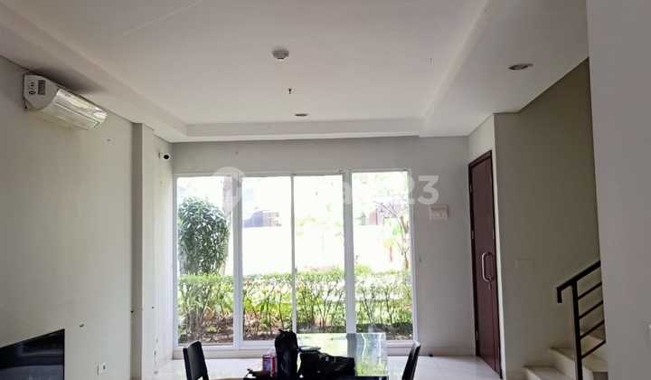For Sale/For Rent Town House Puri Mansion, West Jakarta Building Area 142 M2