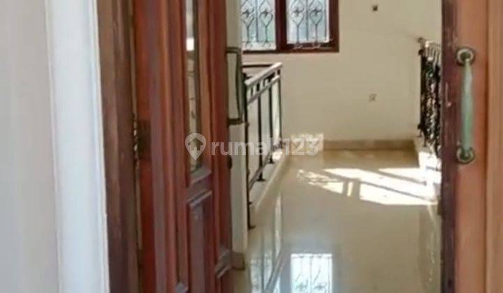 Dijual Rumah Bagus 2 Lantai di Kavling Dki Meruya Jakarta 1