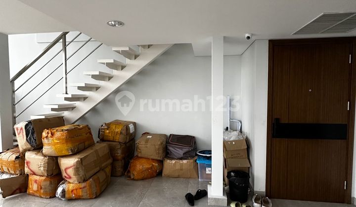 O DIJUAL SOHO 2 LANTAI  10 THE SMITH LT.10 ALAM SUTERA 2