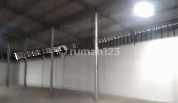 For Sale/For Rent Large Warehouse 1,100 M2 Area Kamal, West Jakarta