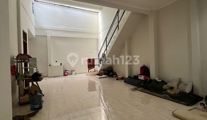 DIJUAL RUMAH 2 LANTAI UKURAN 8X15M2 SEBELAH TAMAN DI PERUM GRAHA RAYA CLUSTER DAHLIA 2