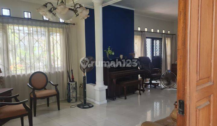 Dijual Rumah di Kedoya permai kebon jeruk 3 Lantai SHM Bagus 2