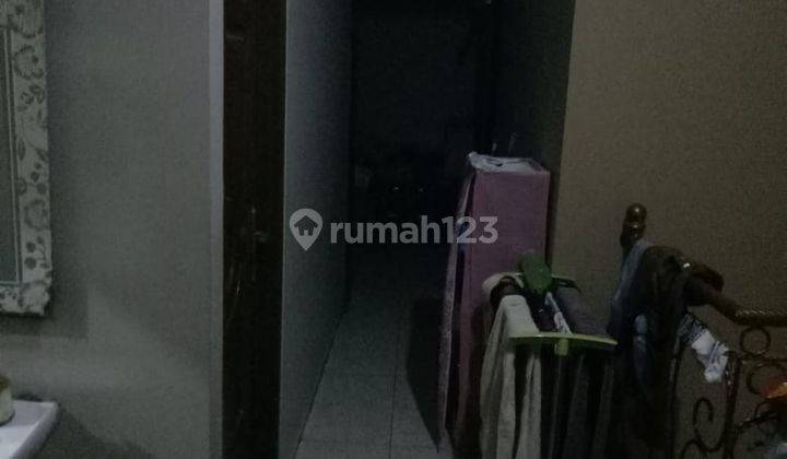 Dijual Rumah Bagus 2 1/2 Lantai di Jalan Tanjung Duren, Harga Sangat Bagus 2