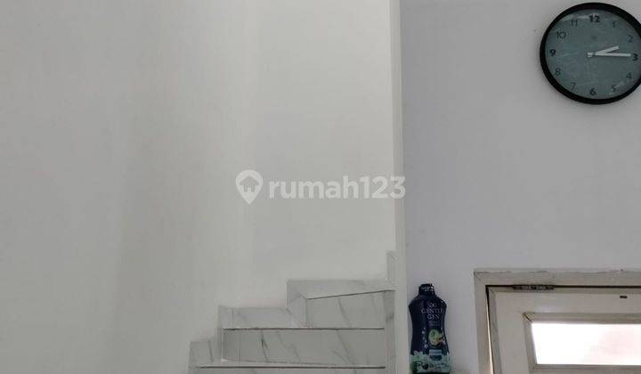 Dijual Rumah bagus telah renovasi Perumahan Taman Semanan Indah 1