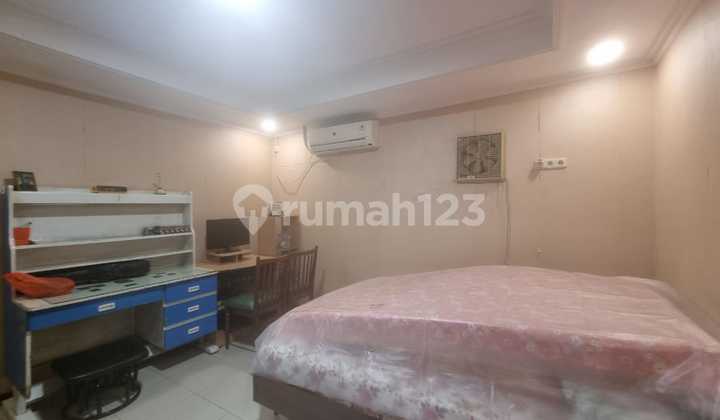 DIJUAL RUMAH JALAN KEMURNIAN LUAS TANAH 380M2,T GLODOK,TAMAN SARI JAKARTA