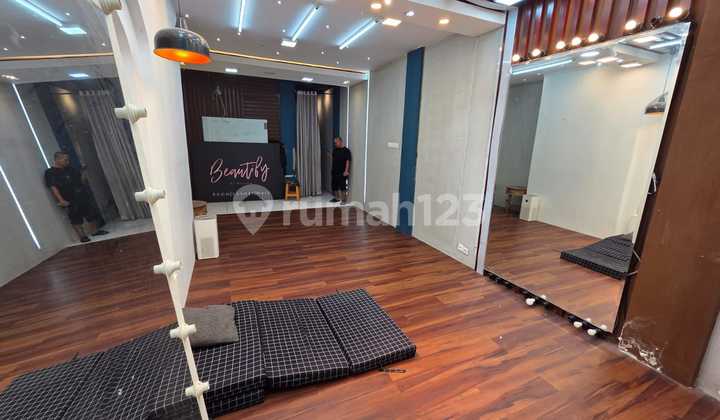 Freehold Shop for Sale at Taman Ratu 3,5 Storeys, Size 4X20, West Jakarta