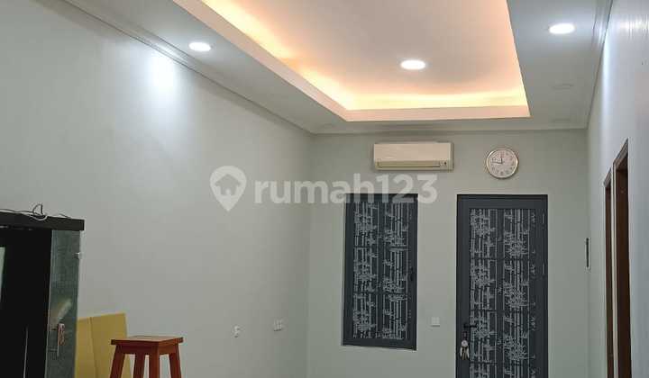 O Dijual Rumah 3 Lantai di Perum Taman Semanan Indh Blok No,Jakarta Barat