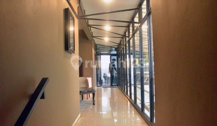 Dijual Rumah Tinggal Besar di Daerah Kemang, Jakarta Selatan Dijual Rumah Tinggal Besar di Daerah Kemang, Jakarta Selatan