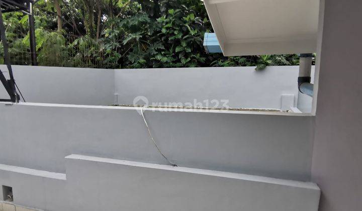 Dijual Rumah Sangat Bagus 2 Lantai di Perumahan Griya Loka Bsd Tangsel 1