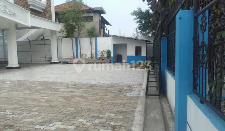 FOR SALE/RENT 5-STORY BUILDING ON DAAN MOGOT/CENGKARENG STREET FOR SALE/RENT 5-STORY BUILDING ON DAAN MOGOT/CENGKARENG STREET