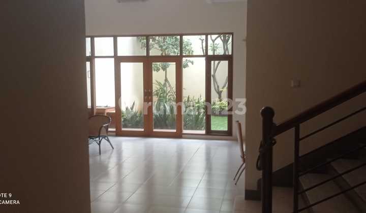 For Sale 2.5-Story House in Metro Permata 1, Boulevard Street, Size 350M2, Karang Tengah