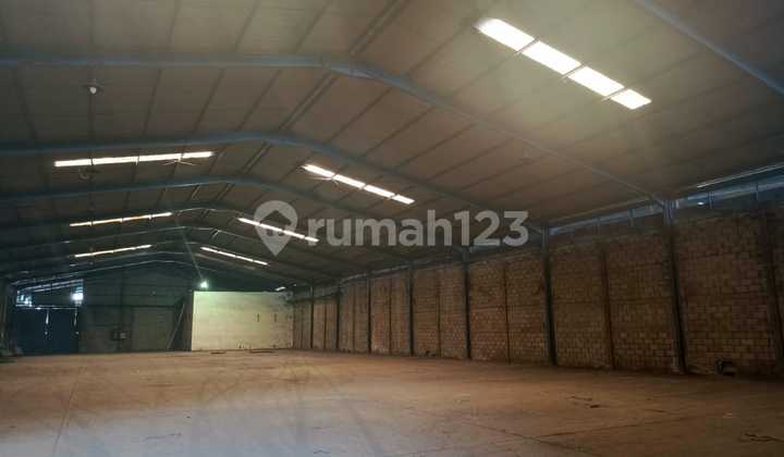 Disewakan Gudang Luas 1,600 M2 di Karawaci, Tangerang