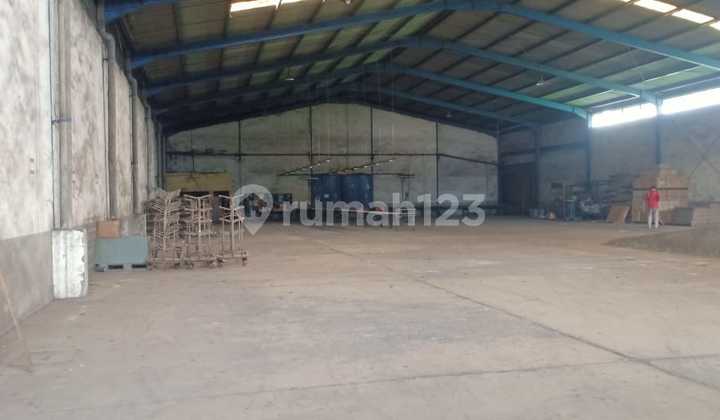DISEWAKAN GUDANG DAERAH KARAWACI LB, 2765 M2 ,TANGERANG