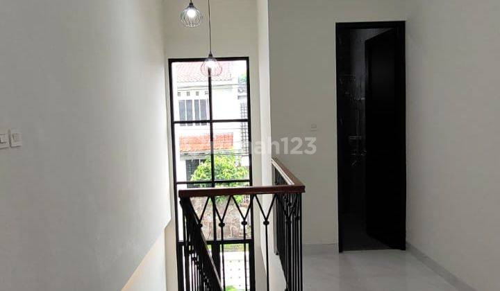 Dijual Rumah Siap Renov di Kompleks Nusa Loka 2