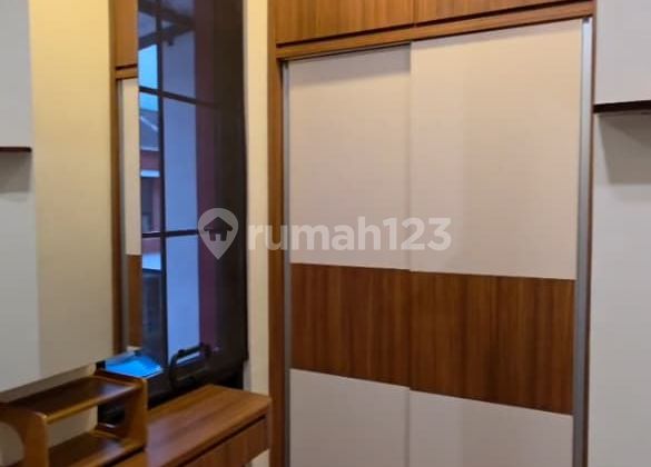 Dijual Rumah 2 Lantai di Green Village,Jakarta Barat