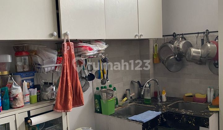 DIJUAL CEPAT RUMAH RUMAH 2 1/4 LANTAI UKURAN 6X18 DI TAMAN SEMANAN INDAH