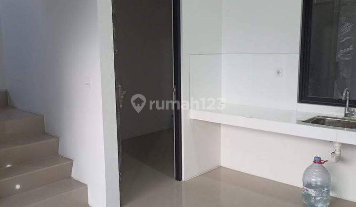 Dijual Rumah 2 lantai di  Perumahan Citra Garden Puri cluster CASCO  2