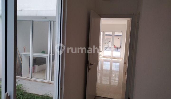 DIJUAL RUMAH THE RIVIERA AT PURI LUAS BANGUN 200M2 DIJUAL RUMAH THE RIVIERA AT PURI LUAS BANGUN 200M2