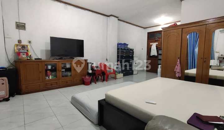 FOR SALE 4-STORY SHOPHOUSE IN DUTA MAS HOUSING, GROGOL PERTAMBURAN, WEST JAKARTA 2