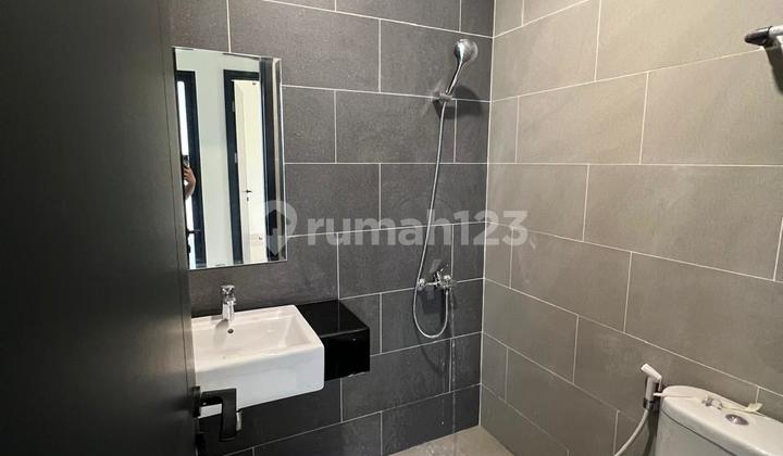 O DIJUAL RUMAH 2 LANTAI DI KOMP LEONORA SYMPHONY GADING SERPONG 2