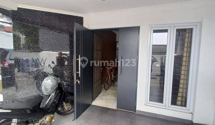 Dijual Rumah Sangat Bagus Di Intercon Kebun Jeruk 1