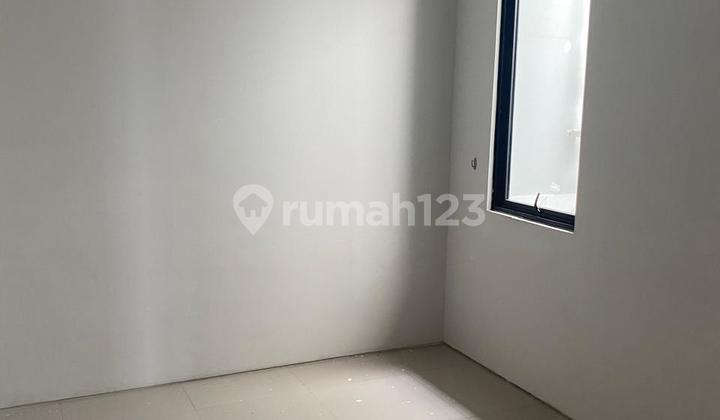 DIJUAL RUMAH HOEK 2 LT. PERUMAHAN METRO PERMATA i,TANGERANG