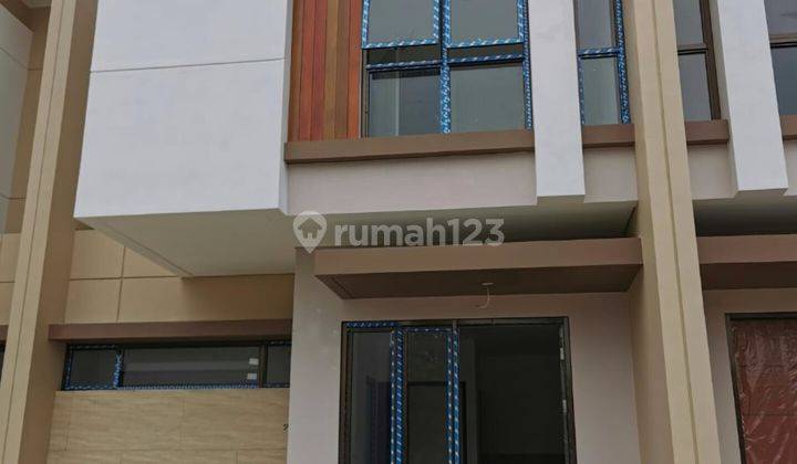 Dijual Rumah 2 Lantai di Citra Raya cluster the trees  2