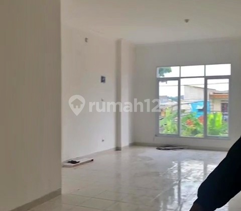 For Rent: 3-Story Shop House, Ready to Occupy and Strategically Located in Ciherang, Tapos, Depok 2