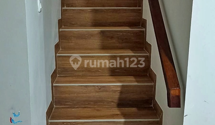 Beautiful House Ready to Occupied Negotiable Price in Legenda Wisata Cibubur 2