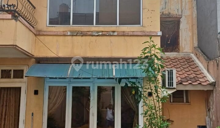 Spacious House at a Good Price in the Favorite Location of Legenda Wisata Cibubur 2