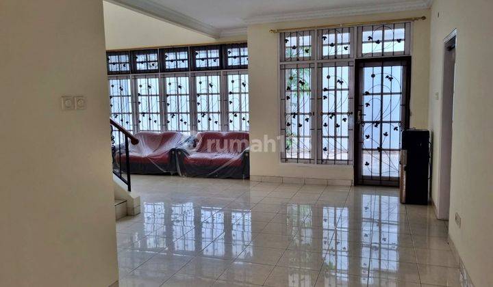 Rumah Cantik Siap Huni Harga Nego di Legenda Wisata Cibubur 2