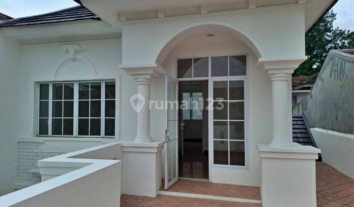 Rumah Cantik 2 Lantai Dekat Toll Nagrak Kota Wisata Cibubur 2
