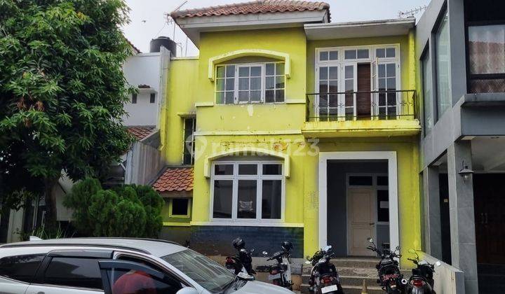 Rumah Nyaman Terawat Turun Harga di Legenda Wisata Cibubur 1