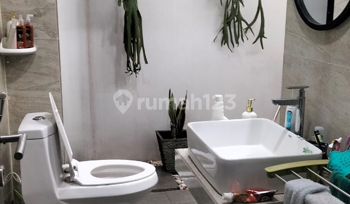 Rumah Luas Harga Bagus di Lokasi Favourite Legenda Wisata Cibubur 2