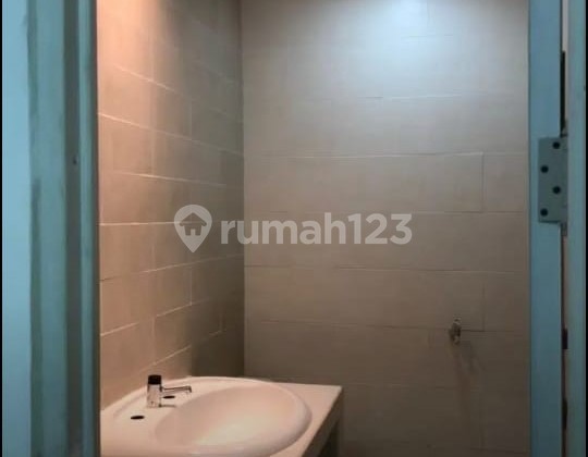 Strategic Shop House in South Jakarta