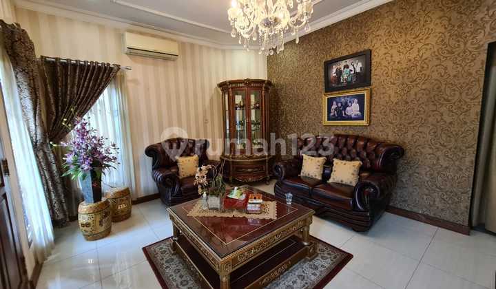 For Sale 3-Story Luxury House, Ready to Occupy, In Himalaya Park Lippo Karawaci