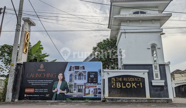 Jual Rumah  sleman Dekat Malioboro gamping Attic Room & Private Pool Dalam perumah  2