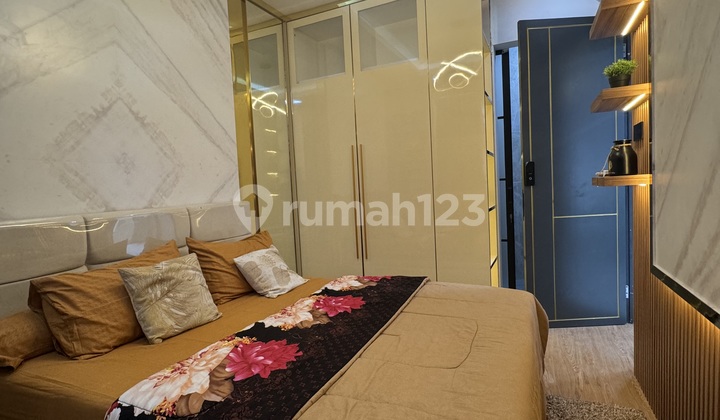 Strategic Sleman Residence Near City 2 Story American Classic 2