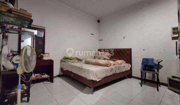 Ruko Murah 3 lantai di Jalan Raya Bogor 9