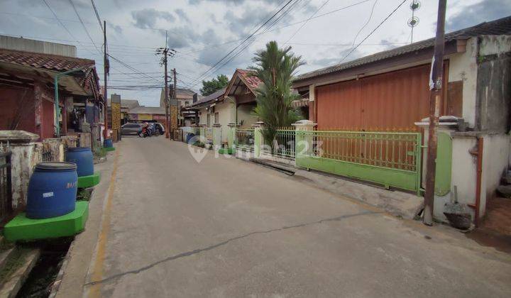 Rumah dan Kios  Murah Cocok buat kos2an Dekat MC Donald's di Tegar Beriman Cibinong 1