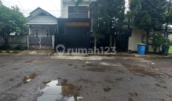 Rumah Asri 2,5 Lantai Semi Furnish Permata Pamulang 2