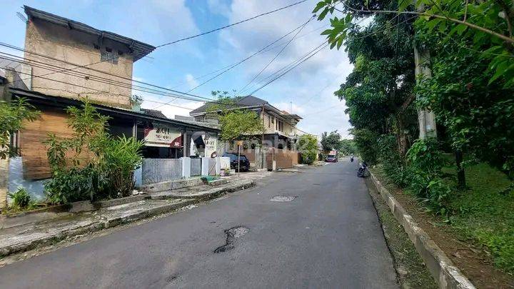 tampak depan rumah hook sejuk di griya