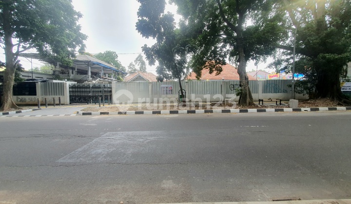 Rumah Pinggir Jalan Ahmad Yani Cocok Buat Usaha