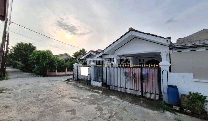 tampak depan di jual rumah murah di