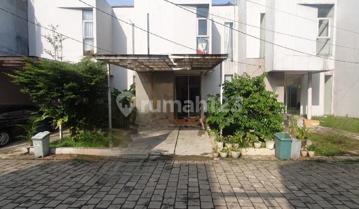 Rumah 2 Lantai Cluster Eksklusif The Spring Dekat Tol Yasmin 2