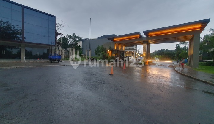 Premium Hook House Strategically Located at Grand Pajajaran with Toll Access Sumarecon 2