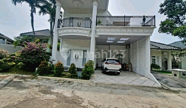 *Rumah Mewah Sentul City Ada Kolam Renang View Gunung dan Golf.*